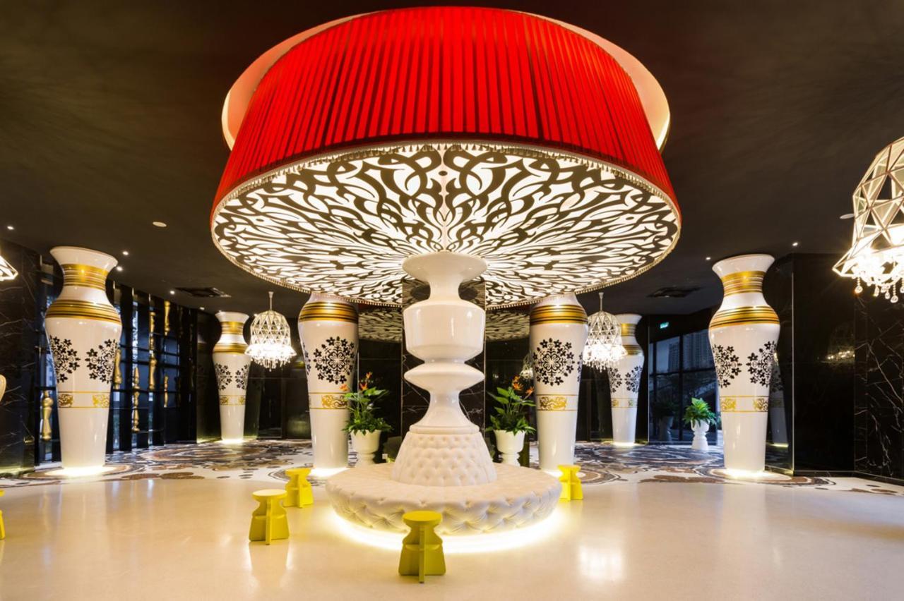 Arte Mont Kiara Aparthotel Kuala Lumpur Exterior foto The lobby of the hotel