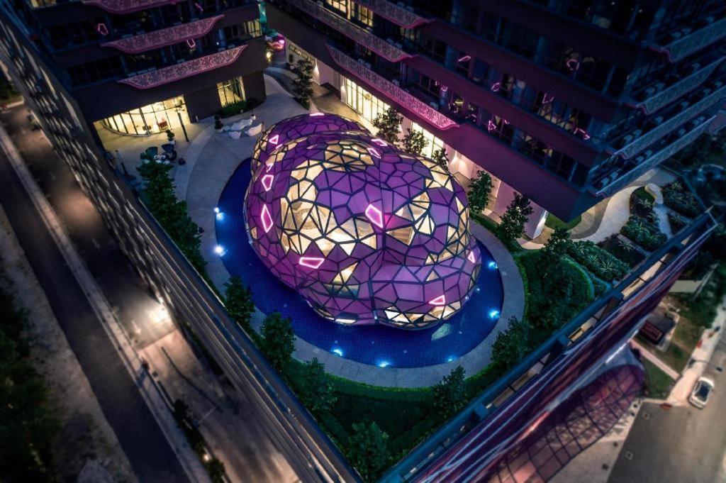 Arte Mont Kiara Aparthotel Kuala Lumpur Exterior foto The Sphere