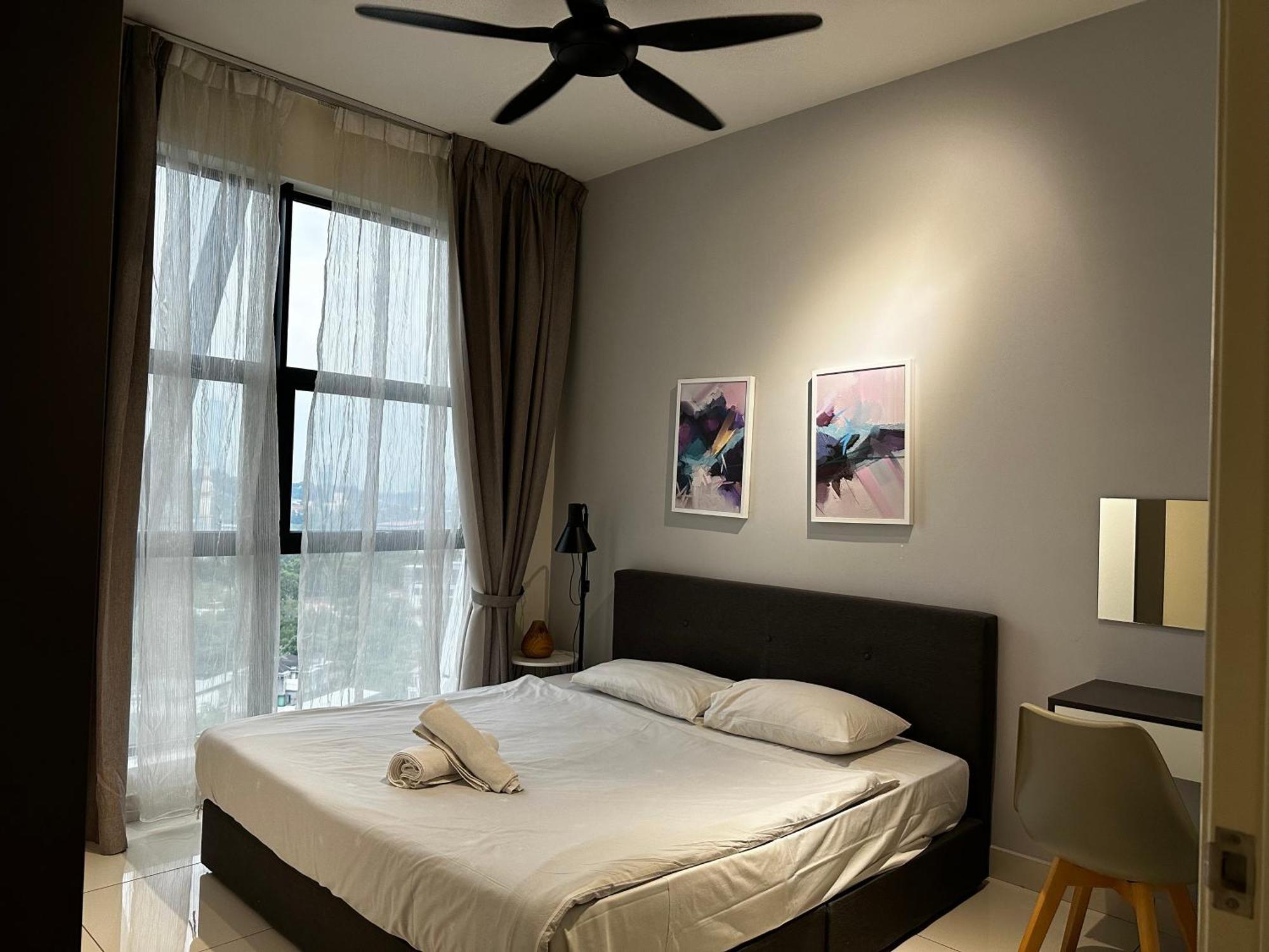 Arte Mont Kiara Aparthotel Kuala Lumpur Exterior foto A bedroom in a condominium